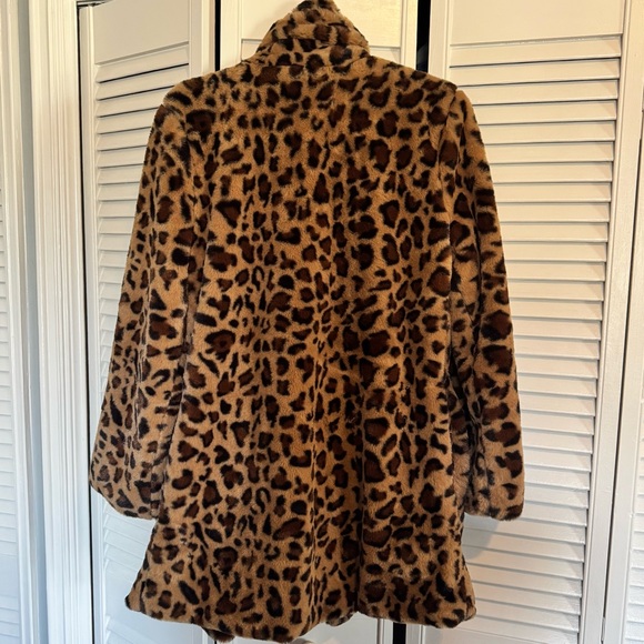 FAUX fur jacket - Picture 3 of 3